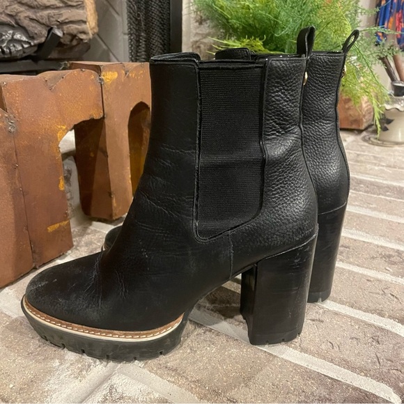 Tory Burch Lug Sole Leather Heeled Ankle Boots Size 7.5 - Picture 3 of 11